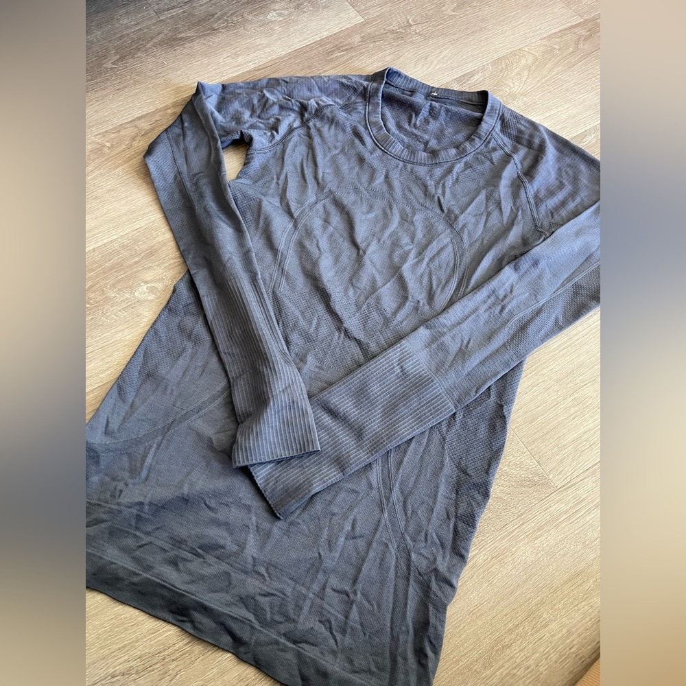 Lululemon Swiftly Tech long Sleeve - Steel Blue? Water Drop? - Size 4
